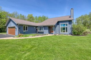 N2W31920 Twin Oaks DRIVE, Delafield, WI 53018