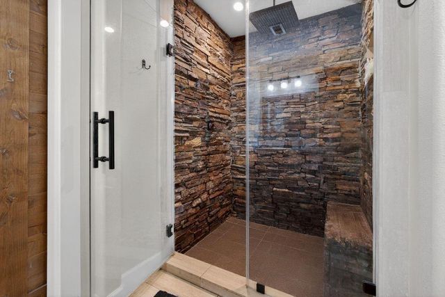 15715 Laurel Heights Drive, Houston, TX 77084