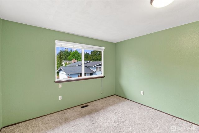 7729 192nd Street E, Spanaway, WA 98387