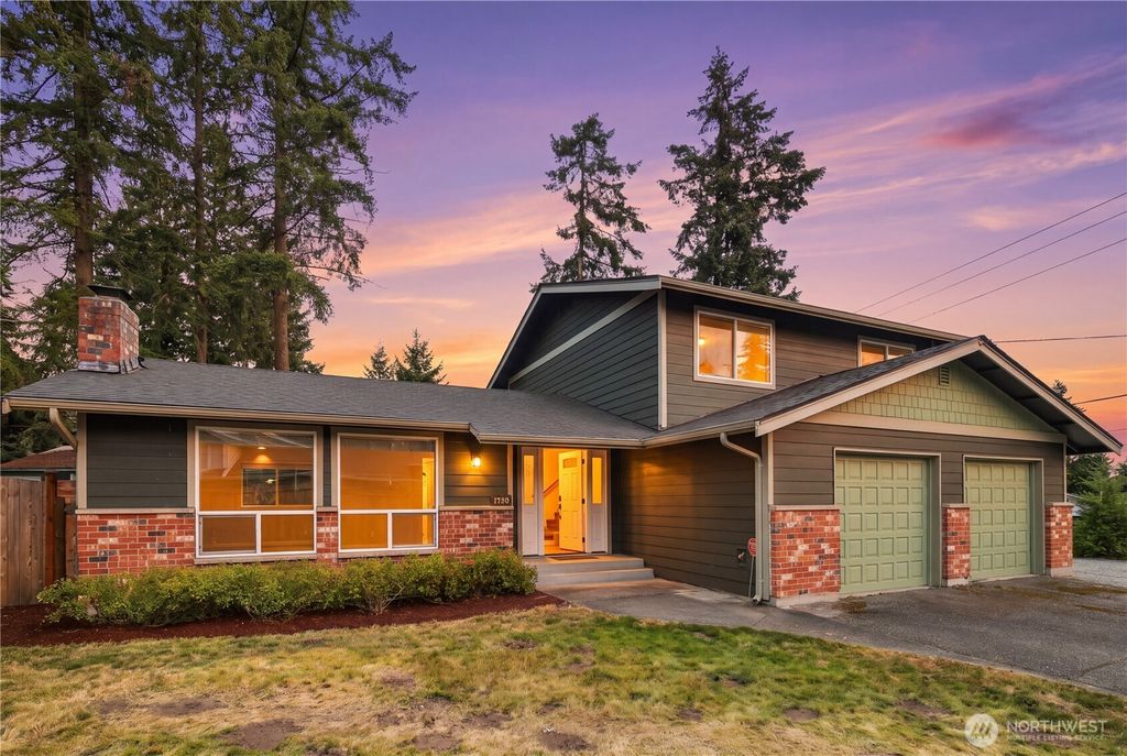 7729 192nd Street E, Spanaway, WA 98387