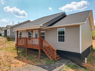 3296 Parker Blvd, Kodak, TN 37764