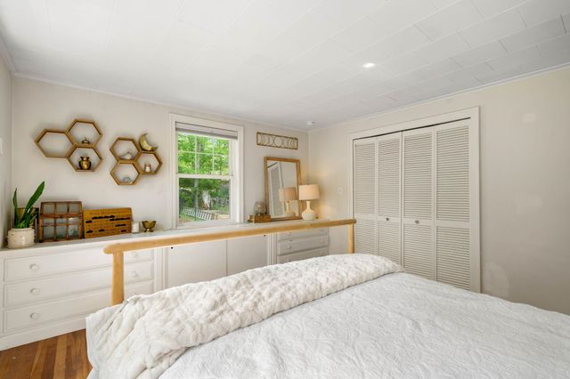 352 East Road, Hampstead, NH 03841