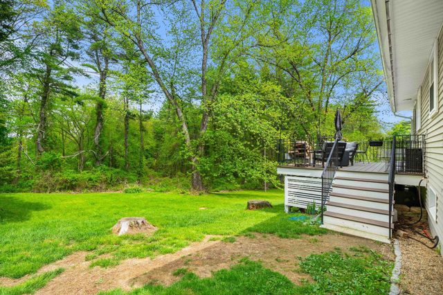 352 East Road, Hampstead, NH 03841