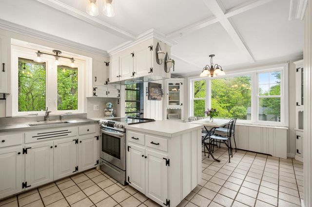 352 East Road, Hampstead, NH 03841