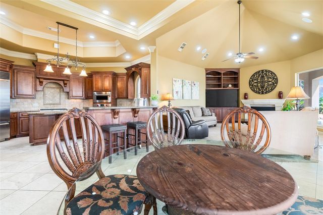 843 Royal Lakes Boulevard, Richmond, TX 77469