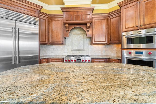 843 Royal Lakes Boulevard, Richmond, TX 77469