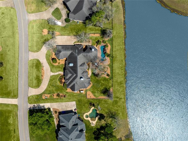 843 Royal Lakes Boulevard, Richmond, TX 77469