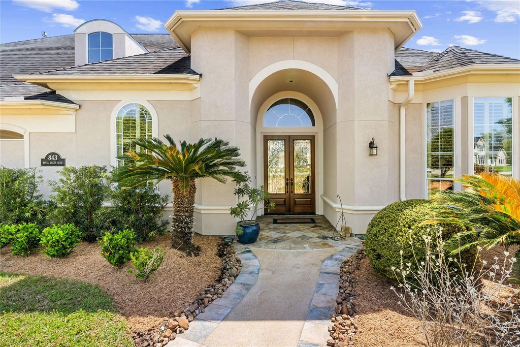 843 Royal Lakes Boulevard, Richmond, TX 77469