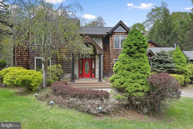 187 SAWMILL RD, Pocono Lake, PA 18348
