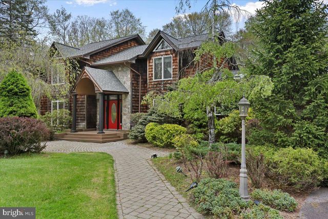 187 SAWMILL RD, Pocono Lake, PA 18348