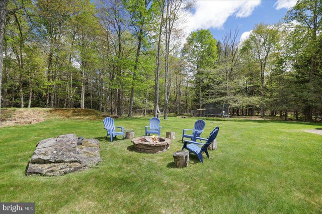 187 SAWMILL RD, Pocono Lake, PA 18348