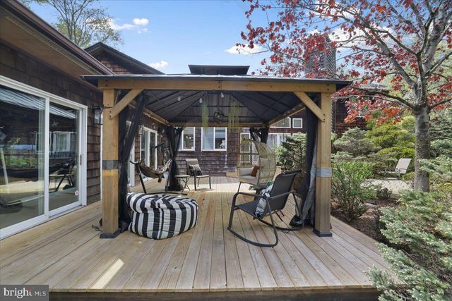187 SAWMILL RD, Pocono Lake, PA 18348
