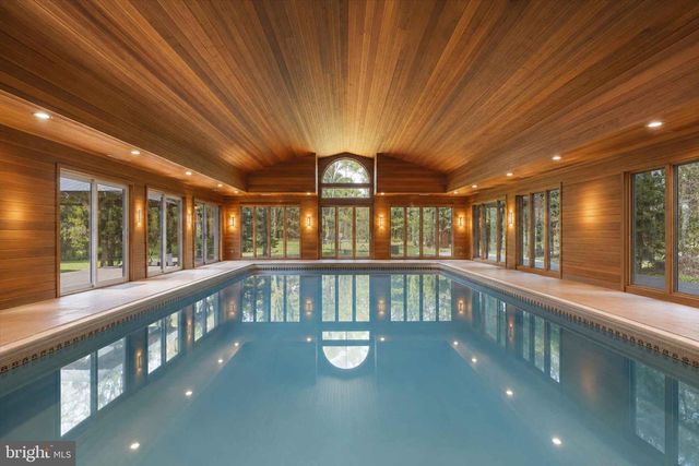 187 SAWMILL RD, Pocono Lake, PA 18348