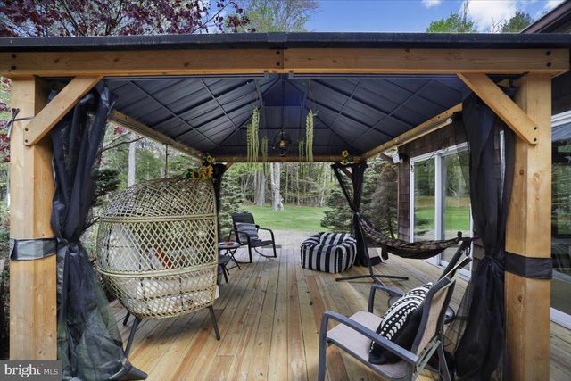 187 SAWMILL RD, Pocono Lake, PA 18348