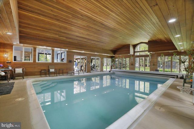 187 SAWMILL RD, Pocono Lake, PA 18348