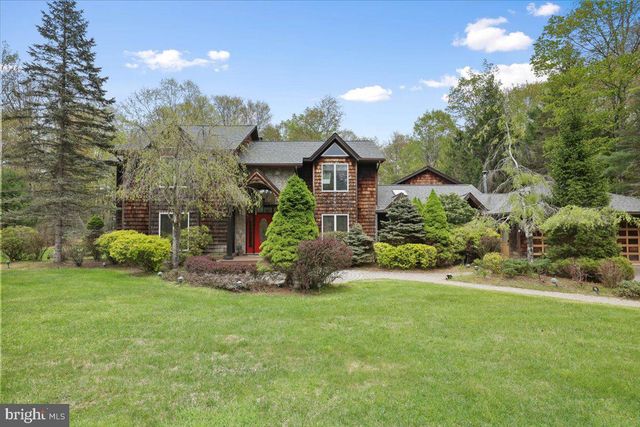 187 SAWMILL RD, Pocono Lake, PA 18348