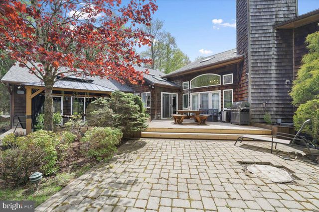 187 SAWMILL RD, Pocono Lake, PA 18348