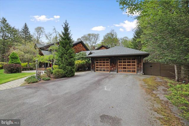 187 SAWMILL RD, Pocono Lake, PA 18348