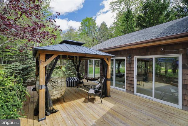 187 SAWMILL RD, Pocono Lake, PA 18348