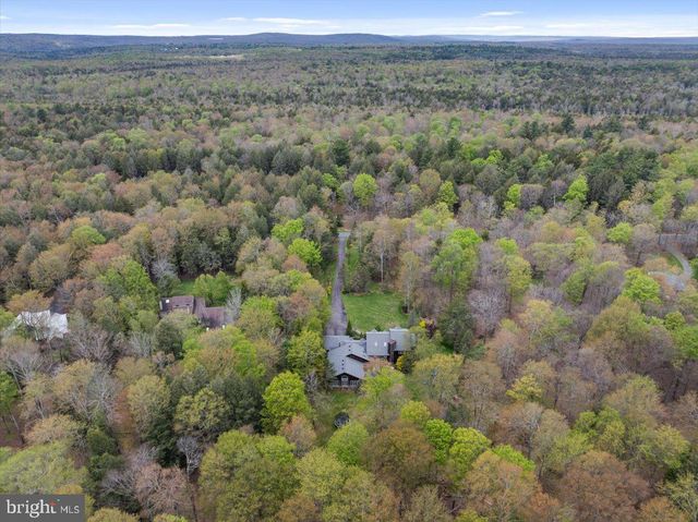 187 SAWMILL RD, Pocono Lake, PA 18348