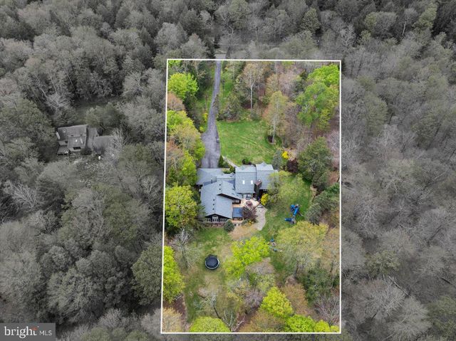 187 SAWMILL RD, Pocono Lake, PA 18348