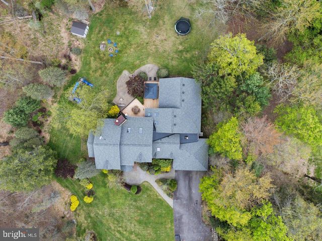 187 SAWMILL RD, Pocono Lake, PA 18348