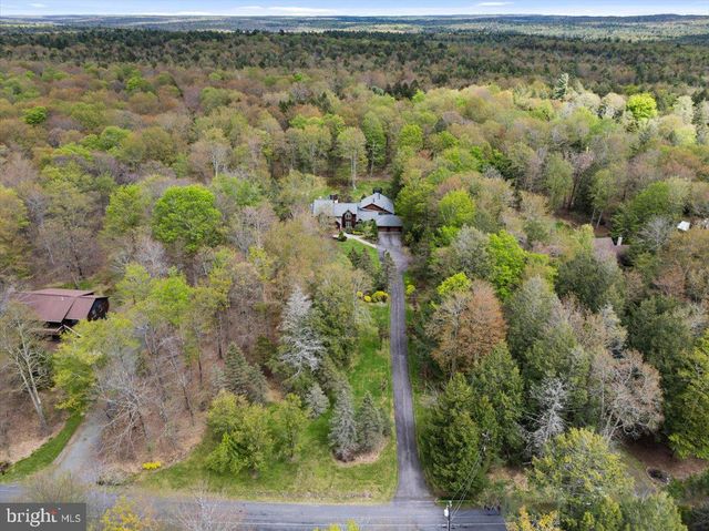 187 SAWMILL RD, Pocono Lake, PA 18348
