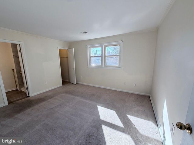 4054 HANSON OAKS DR, Hyattsville, MD 20784