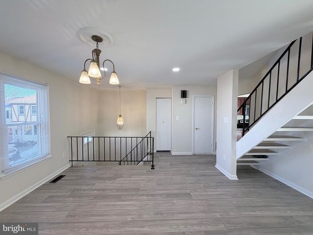 4054 HANSON OAKS DR, Hyattsville, MD 20784