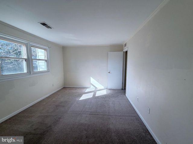 4054 HANSON OAKS DR, Hyattsville, MD 20784