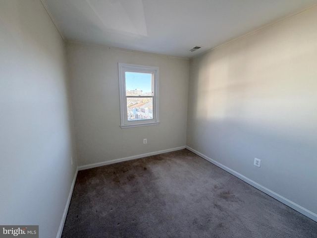 4054 HANSON OAKS DR, Hyattsville, MD 20784