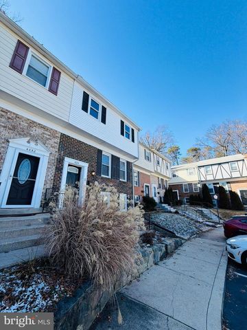 4054 HANSON OAKS DR, Hyattsville, MD 20784