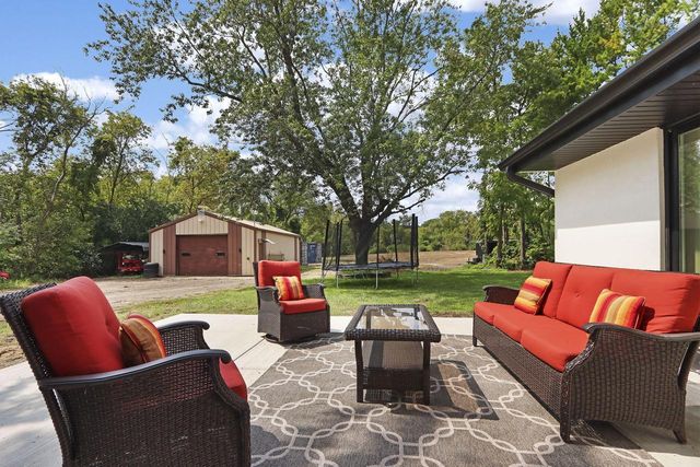 2112 47th AVENUE, Kenosha, WI 53144