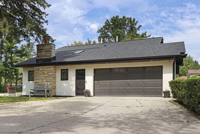 2112 47th AVENUE, Kenosha, WI 53144