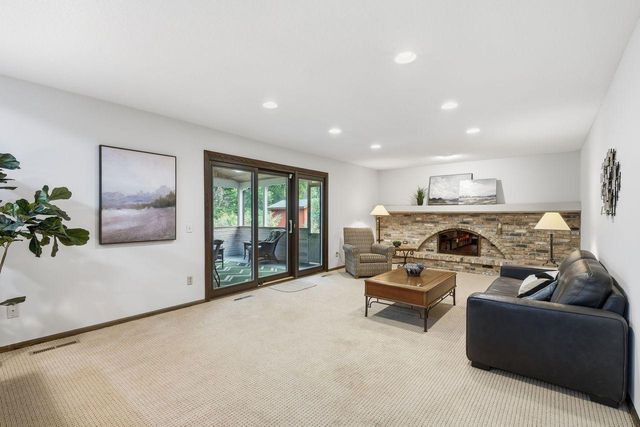 7885 Lower 139th Court, Apple Valley, MN 55124