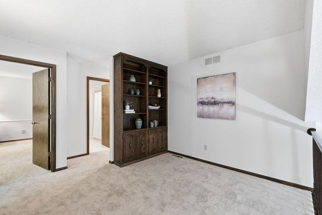 7885 Lower 139th Court, Apple Valley, MN 55124