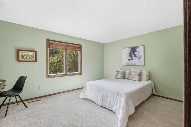 7885 Lower 139th Court, Apple Valley, MN 55124