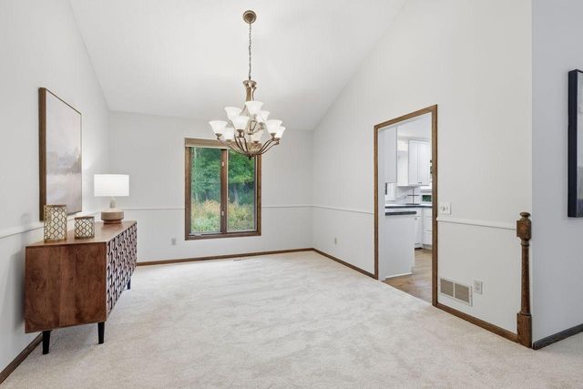 7885 Lower 139th Court, Apple Valley, MN 55124