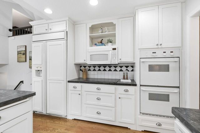 7885 Lower 139th Court, Apple Valley, MN 55124