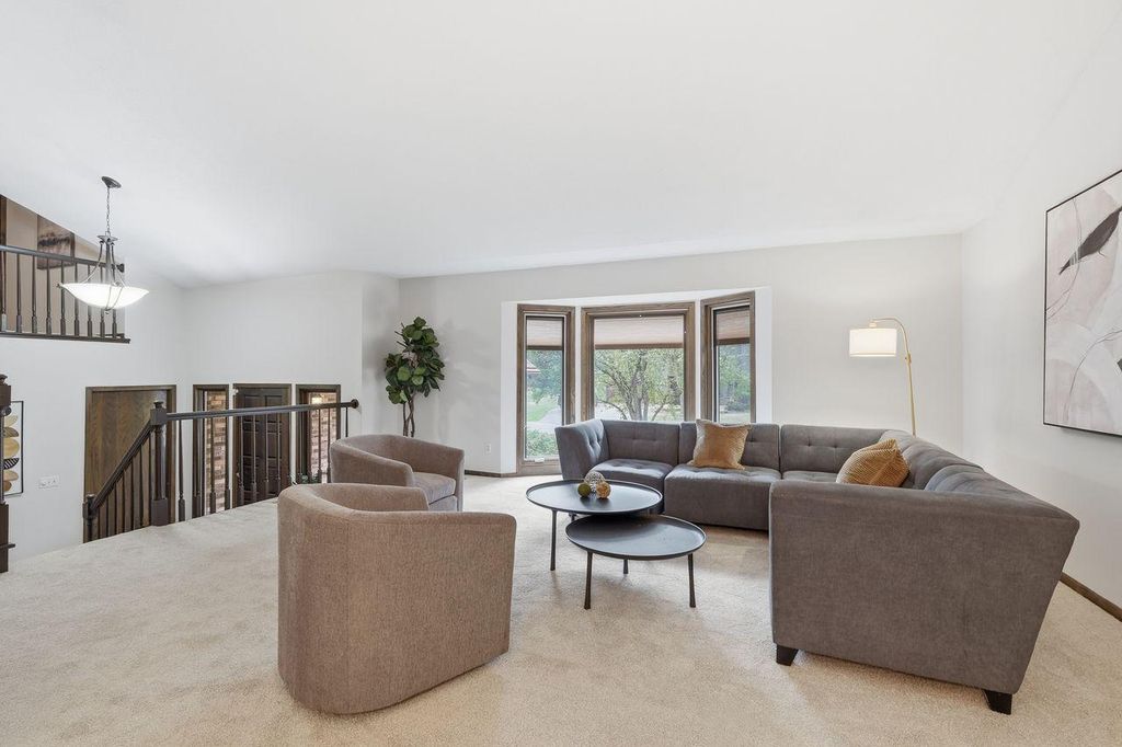 7885 Lower 139th Court, Apple Valley, MN 55124 — photo 5