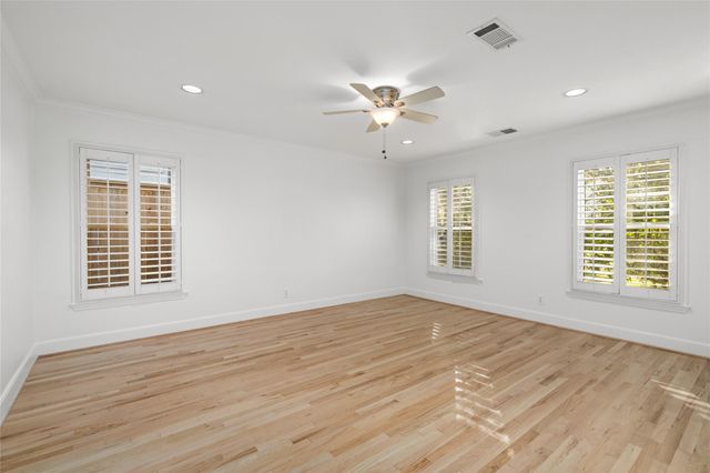 4710 Laurel Street, Bellaire, TX 77401