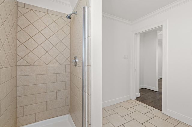 4710 Laurel Street, Bellaire, TX 77401