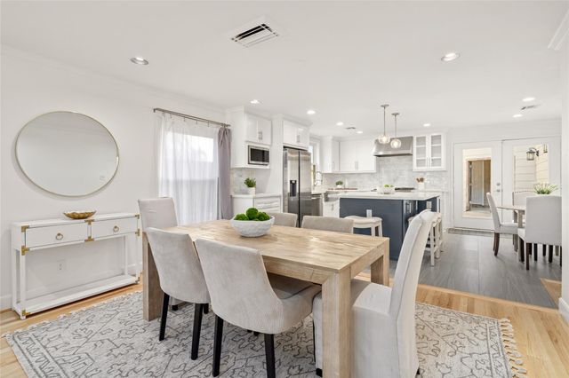 4710 Laurel Street, Bellaire, TX 77401