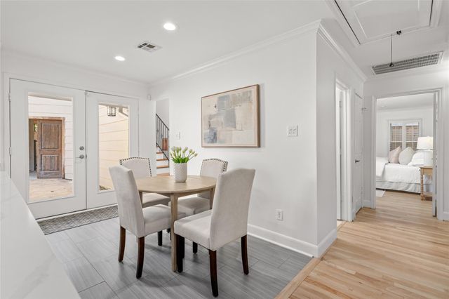 4710 Laurel Street, Bellaire, TX 77401