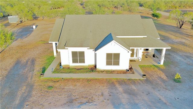 570 County Road 137, Alice, TX 78332