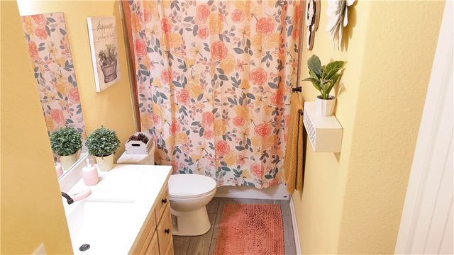 570 County Road 137, Alice, TX 78332