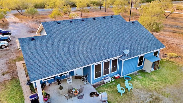 570 County Road 137, Alice, TX 78332