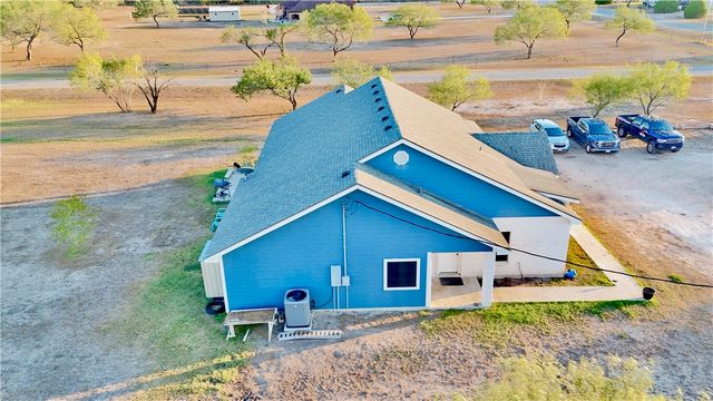 570 County Road 137, Alice, TX 78332