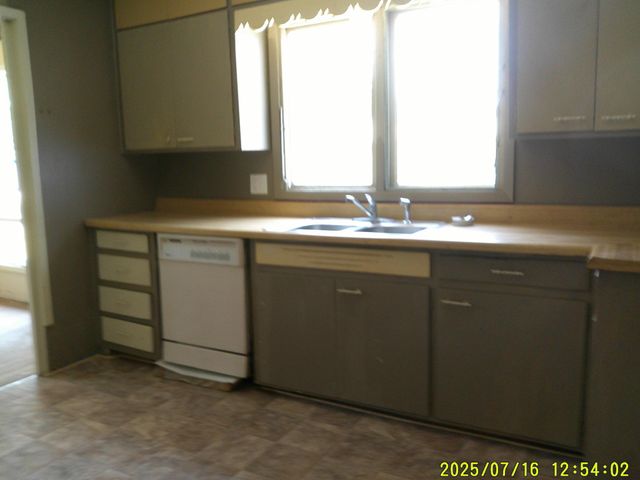 1619 Cloud Circle, Salina, KS 67401