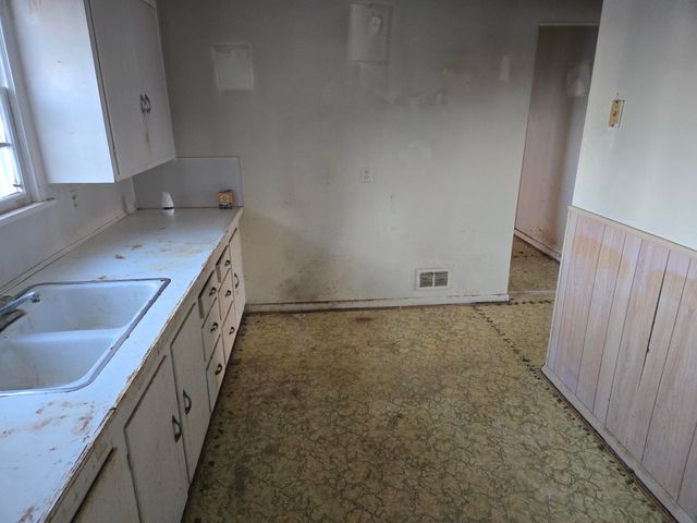 1531 S Raisin Center Highway, Palmyra Twp, MI 49221